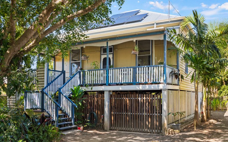 Charming Character Queenslander on a Generous 1,040m2 Allotment