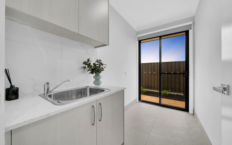 Brand-New, Big-Family "Dual Occupancy Option" Home
