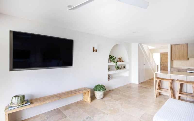 Renovated Waterfront Living In The Heart Of Burleigh Waters